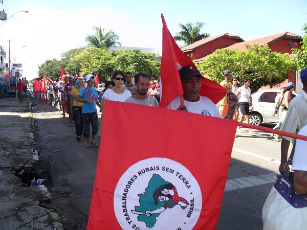 תנועת עובדי החקלאות מחוסרי האדמות של ברזיל