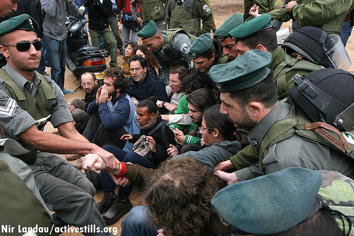 התנגדות לפינוי ולנישול במתחם מח"ל-משה דיין: כפר שלם, דצמבר 2007